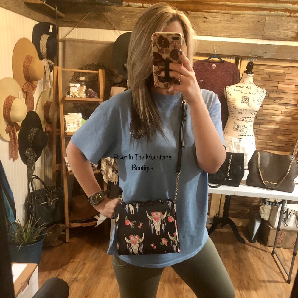 🥳HP🥳 NWT! LAST ONE! Free Spirit Steer Boho Crossbody Clutch - Picture 2 of 6